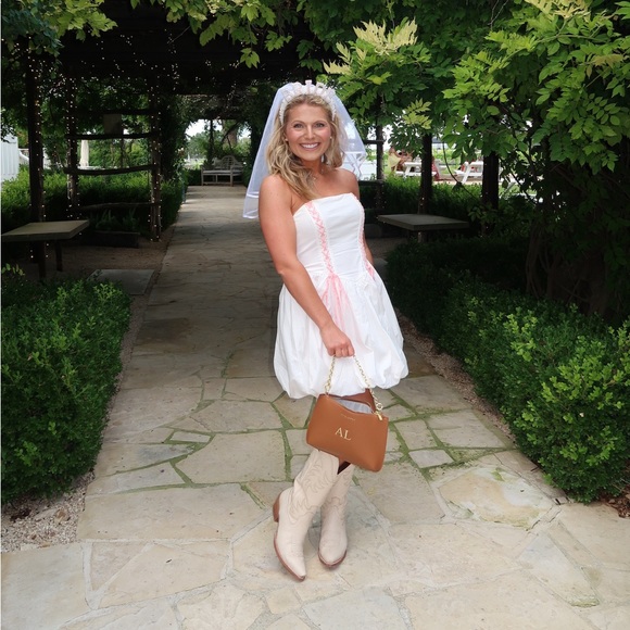 These Three white bubble dress - Picture 2 of 5